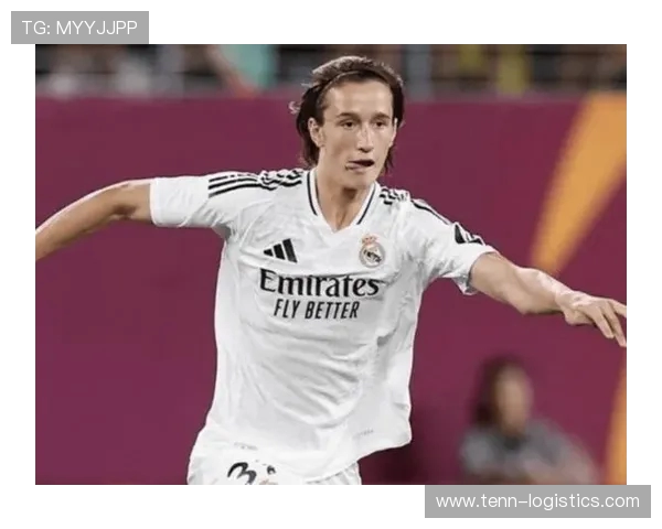 皇马青训新星琼 - 马丁内斯晋升一线队,目标第六中卫强化防线(1) 皇马青训新星琼 - 马丁内斯晋升一线队,目标第六中卫强化防线(1)